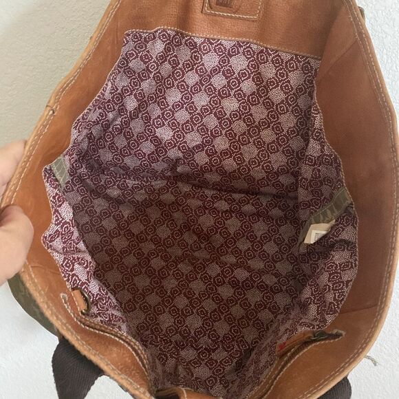 GAP RED Large Tote Thick Canvas with Leather Trim and Bottom Bag - Picture 3 of 14